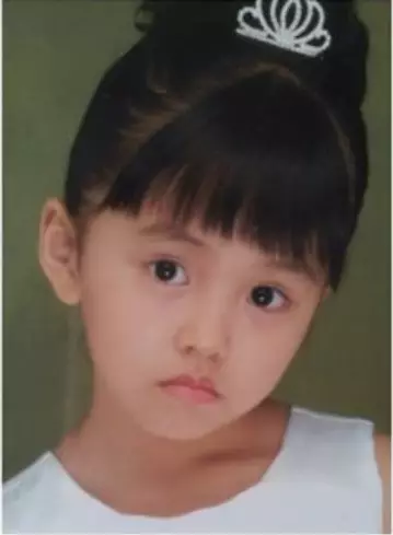 Potret masa kecil pemain Boys Over Flowers dari berbagai sumber Potret masa kecil pemain Boys Over Flowers dari berbagai sumber