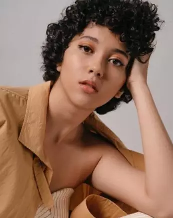 potret pemeran Tiana Keajaiban Cinta bermakeup tebal © berbagai sumber