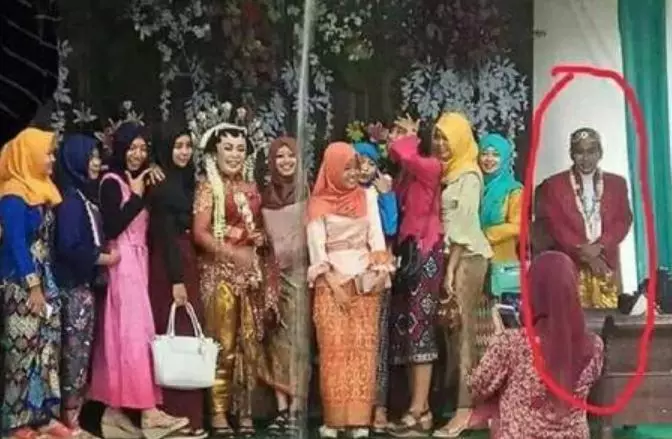 momen lucu tamu undangan nikahan © 2021 1cak.com