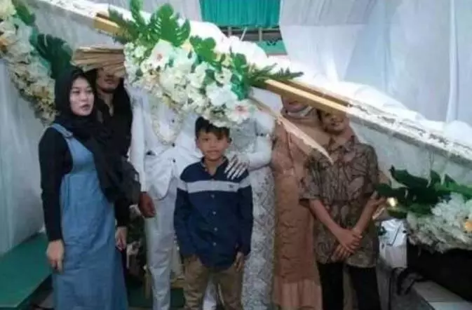 momen lucu tamu undangan nikahan © 2021 1cak.com