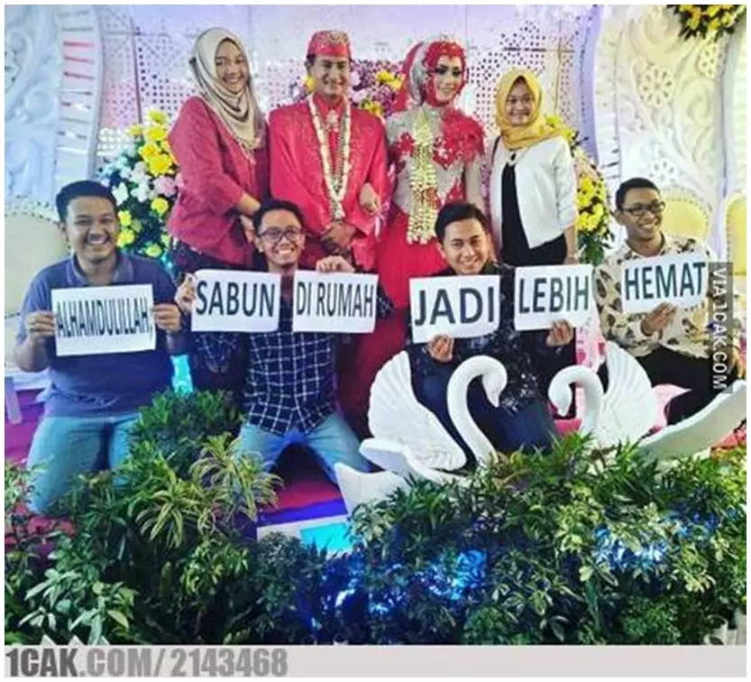 momen lucu tamu undangan nikahan © 2021 1cak.com