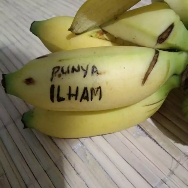 tunjukkan kepemilikan barang © 2021 berbagai sumber