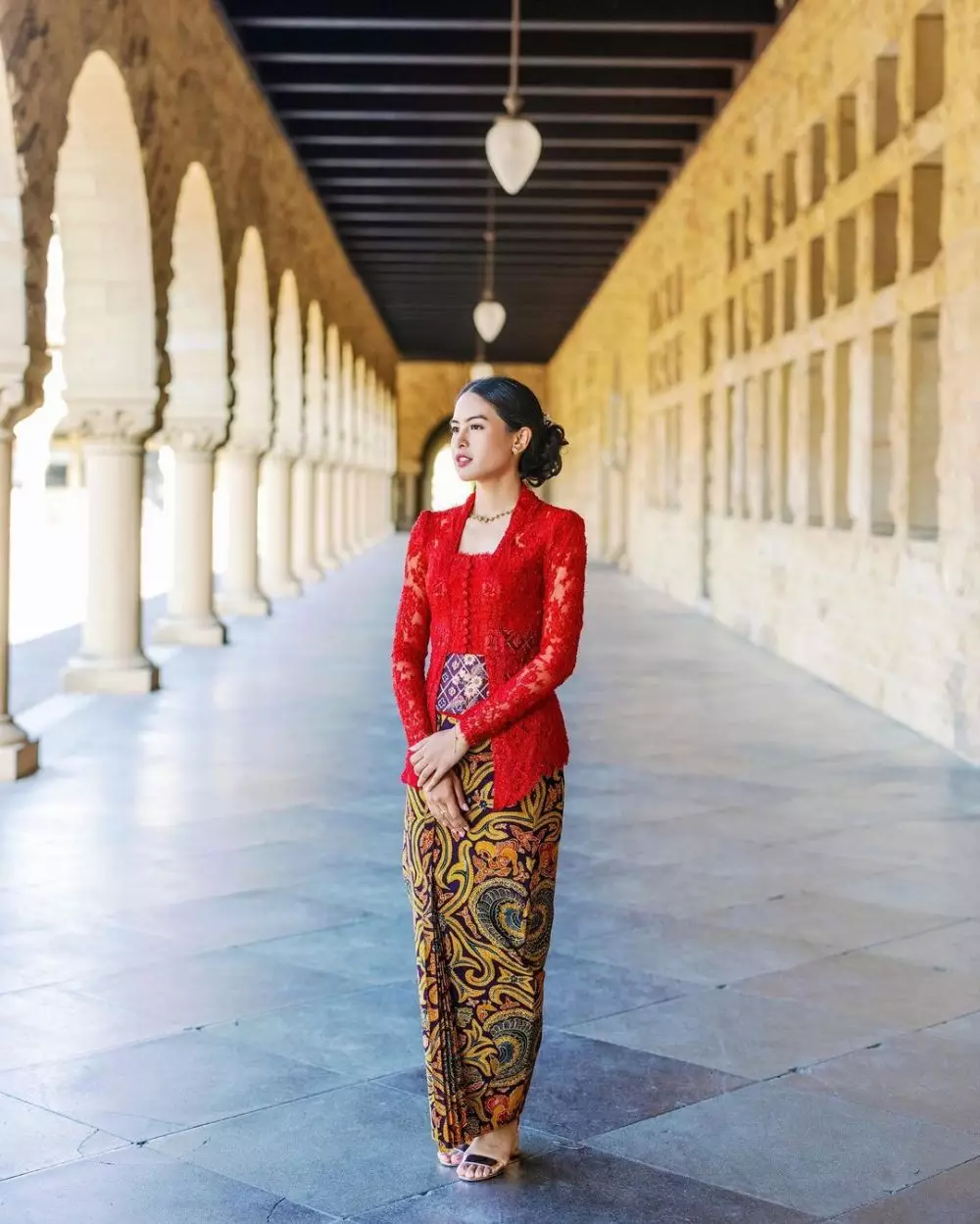 potret kelulusan maudy ayunda © 2021 Instagram