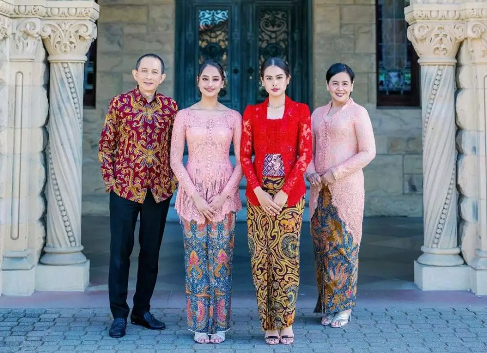 potret kelulusan maudy ayunda © 2021 Instagram