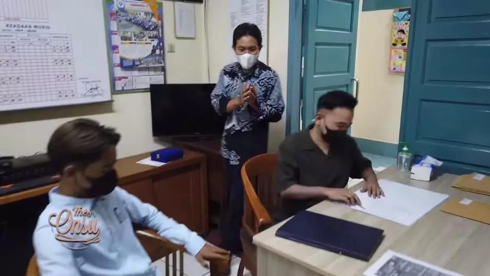 Ruben terima raport Betrand Peto © 2021 brilio.net YouTube Ruben terima raport Betrand Peto © 2021 brilio.net YouTube