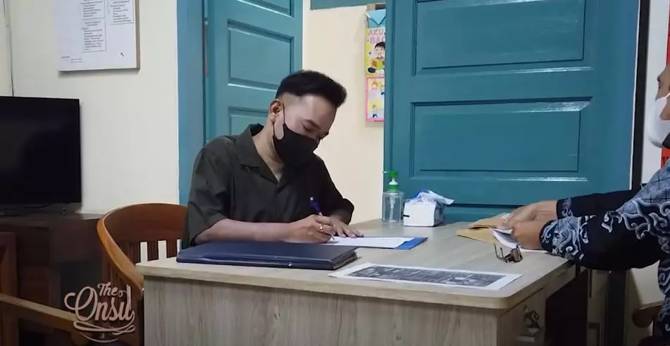 Ruben terima raport Betrand Peto © 2021 brilio.net YouTube Ruben terima raport Betrand Peto © 2021 brilio.net YouTube