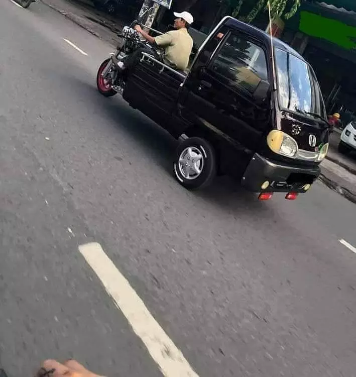 barang nyeleneh di kendaraan © 2021 instagram.com barang nyeleneh di kendaraan © 2021 instagram.com