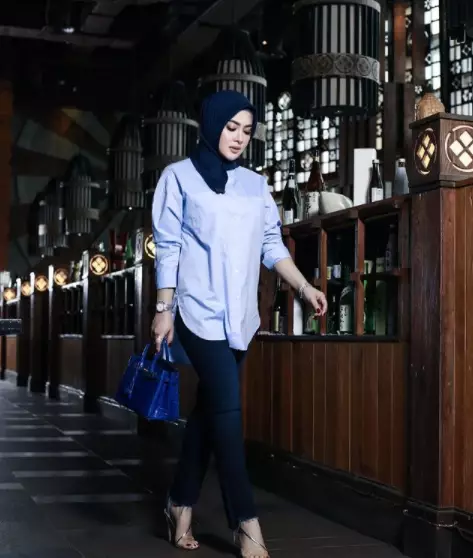 Transformasi gaya Syahrini © 2021 brilio.net Transformasi gaya Syahrini © 2021 brilio.net