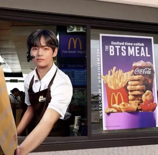 foto editan member BTS jadi pegawai McD © 2021 brilio.net