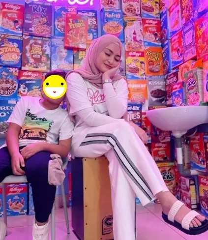 istri komedian saat momong anak © berbagai sumber istri komedian saat momong anak © berbagai sumber