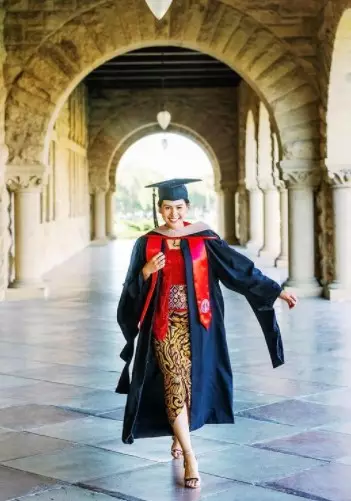 Potret wisuda 7 penyanyi Indonesia yang kuliah di luar negeri dari berbagai sumber