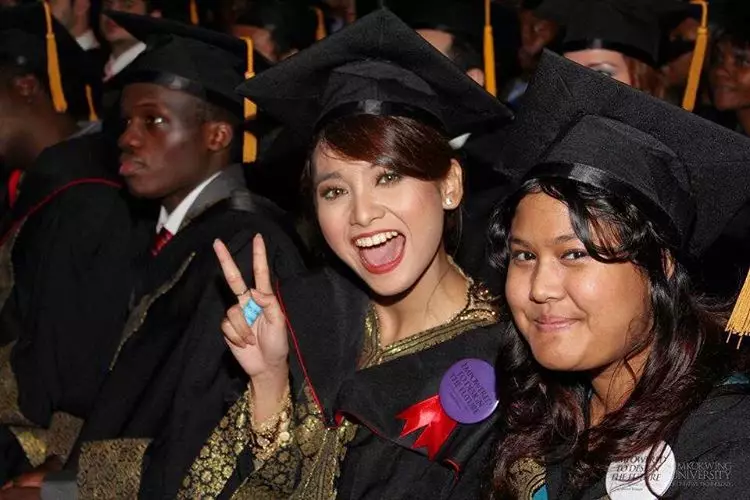 Potret wisuda 7 penyanyi Indonesia yang kuliah di luar negeri dari berbagai sumber