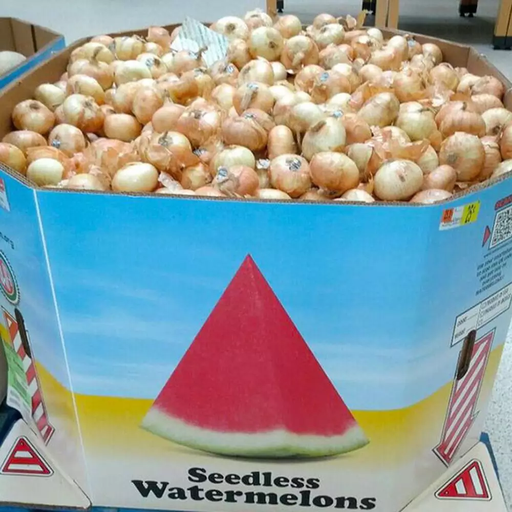 salah display produk © 2021 Berbagai sumber