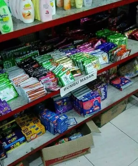 salah display produk © 2021 Berbagai sumber