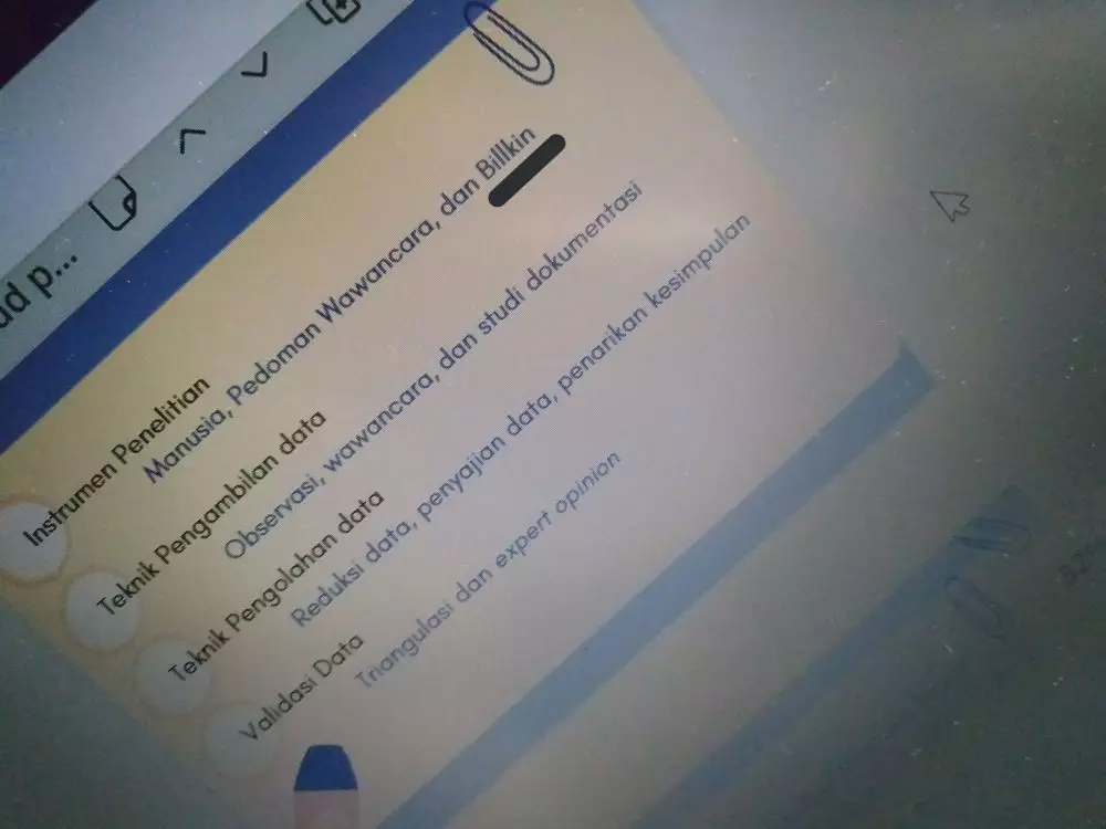 Typo lucu mengerjakan tugas © Twitter