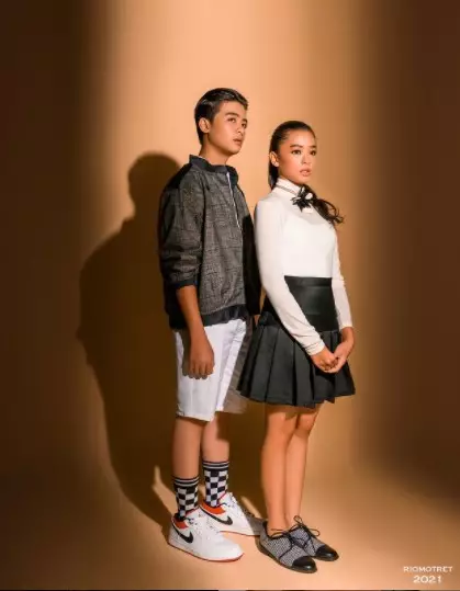 Gaya photoshoot pemain Dari Jendela SMP karya Rio Motret Instagram/@riomotret Gaya photoshoot pemain Dari Jendela SMP karya Rio Motret Instagram/@riomotret