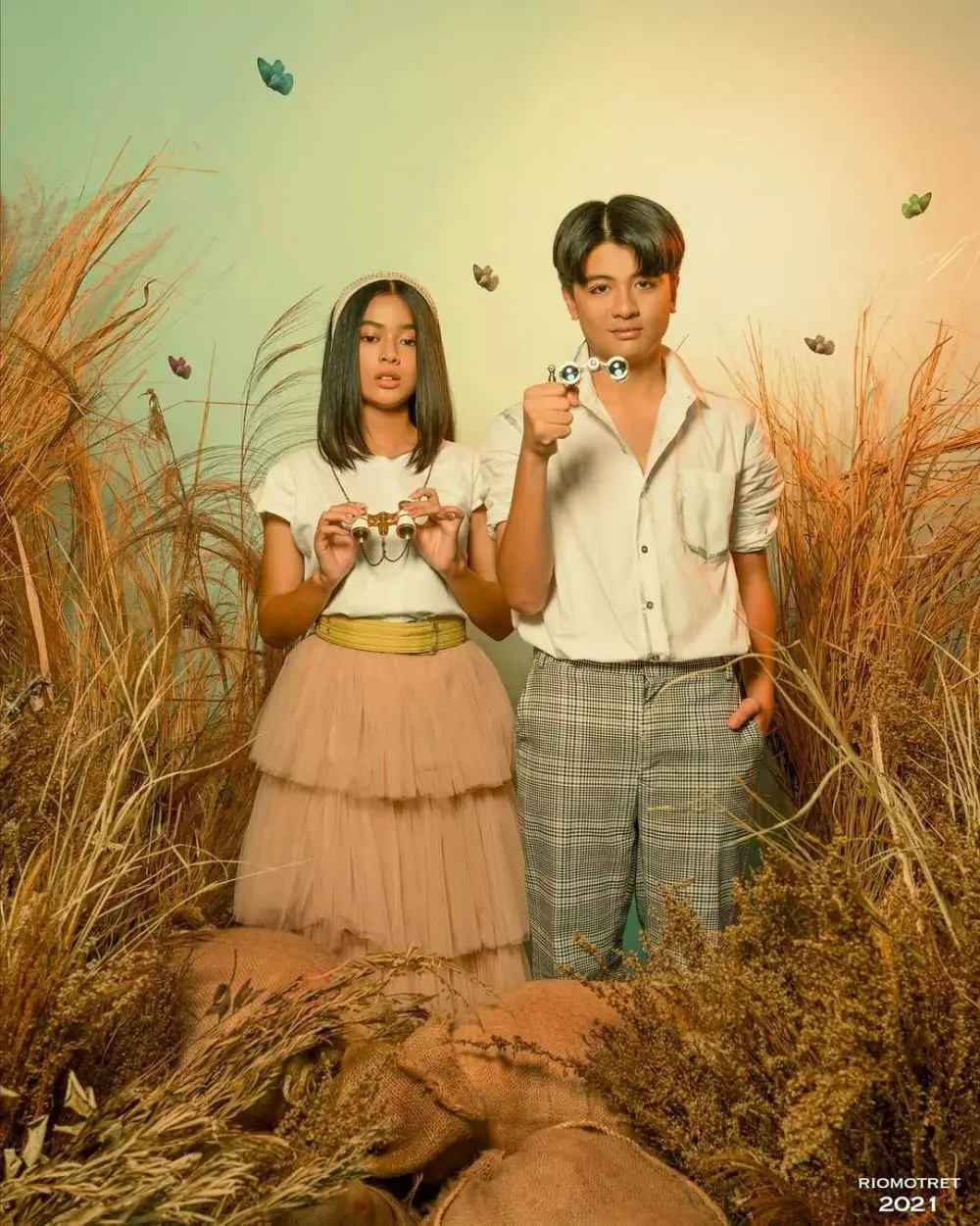 Gaya photoshoot pemain Dari Jendela SMP karya Rio Motret Instagram/@riomotret Gaya photoshoot pemain Dari Jendela SMP karya Rio Motret Instagram/@riomotret