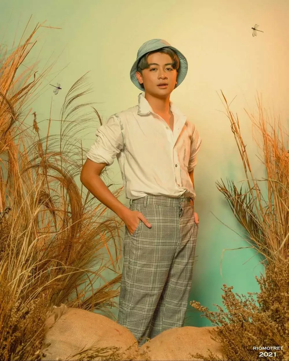 Gaya photoshoot pemain Dari Jendela SMP karya Rio Motret Instagram/@riomotret Gaya photoshoot pemain Dari Jendela SMP karya Rio Motret Instagram/@riomotret