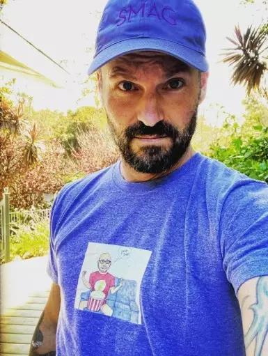 kabar terkini pemain Beverly Hills 90210 dari berbagai sumber