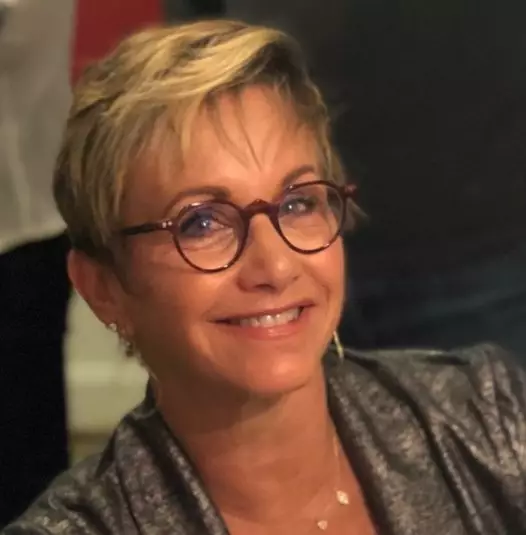 kabar terkini pemain Beverly Hills 90210 dari berbagai sumber