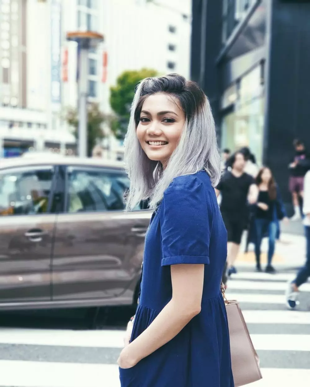 transformasi gaya rambut rina nose © berbagai sumber