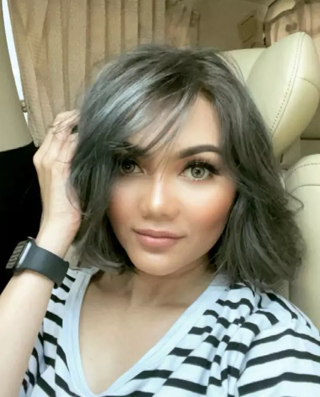 transformasi gaya rambut rina nose © berbagai sumber
