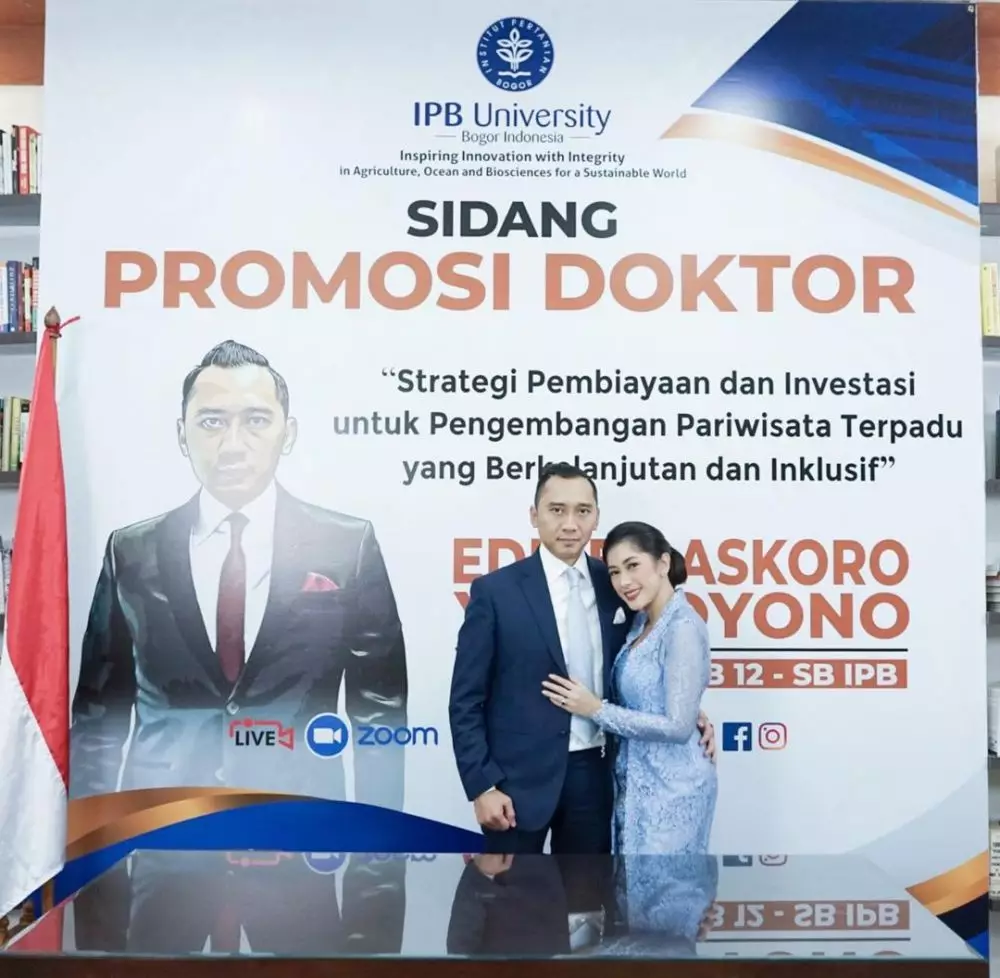 potret Ibas lulus S3 © Instagram