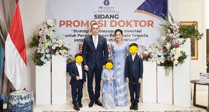 potret Ibas lulus S3 © Instagram