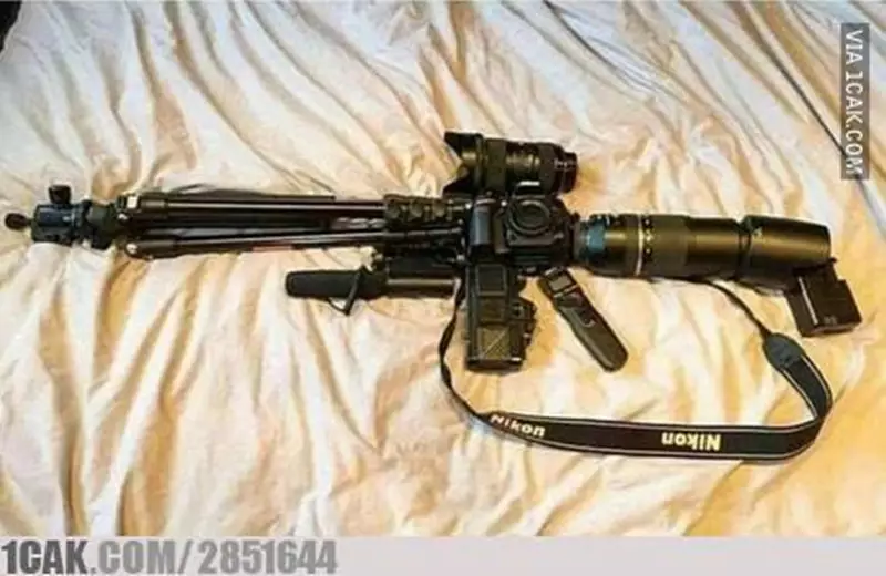 meme ngerakit sendiri © 2021 berbagai sumber