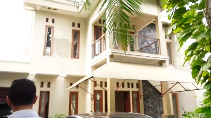 rumah baru arya saloka © 2021 YouTube rumah baru arya saloka © 2021 YouTube