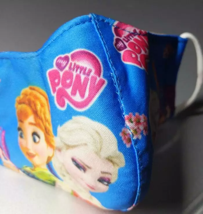 Tulisan lucu mirip brand © boredpanda