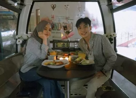 potret putri delina couple dengan kekasih berbagai sumber potret putri delina couple dengan kekasih berbagai sumber