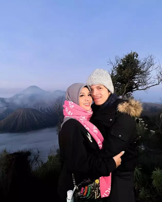 atta double date di bromo dengna crazy rich malang Instagram atta double date di bromo dengna crazy rich malang Instagram
