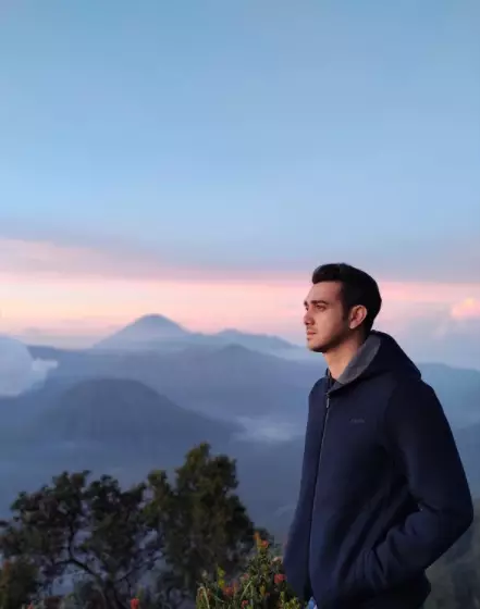 Gaya artis saat ke Bromo © 2021 brilio.net Gaya artis saat ke Bromo © 2021 brilio.net