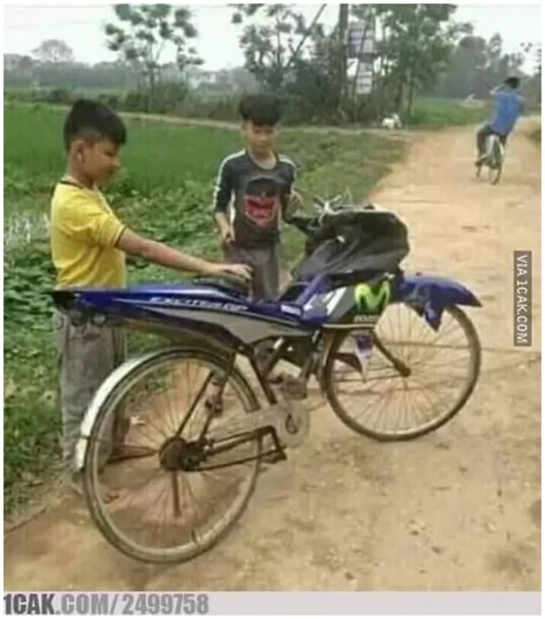 momen lucu pesepeda bikin terkecoh © 2021 1cak.com