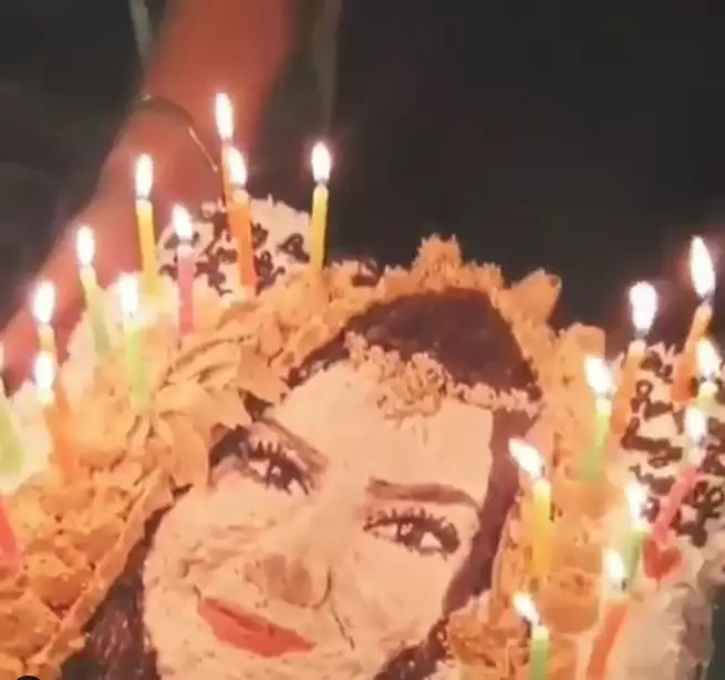 kue ulang tahun Irish dan Ammar © 2021 brilio.net kue ulang tahun Irish dan Ammar © 2021 brilio.net