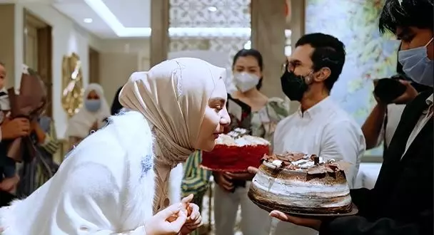 kue ulang tahun Irish dan Ammar © 2021 brilio.net kue ulang tahun Irish dan Ammar © 2021 brilio.net