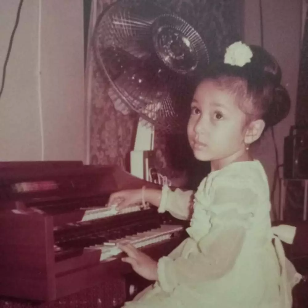 potret lawas devi permatasari berbagai sumber