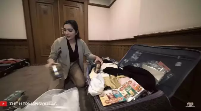 Ashanty buka oleh-oleh dari Turki © 2021 brilio.net