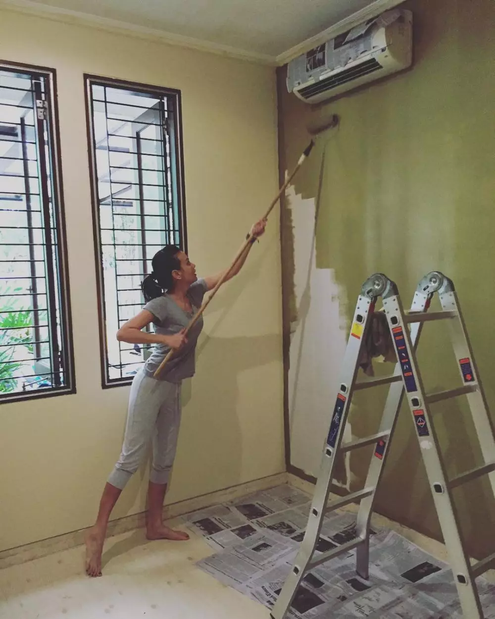 seleb cat rumah sendiri © instagram