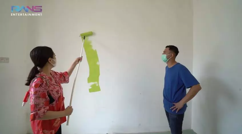  seleb cat rumah sendiri © berbagai sumber