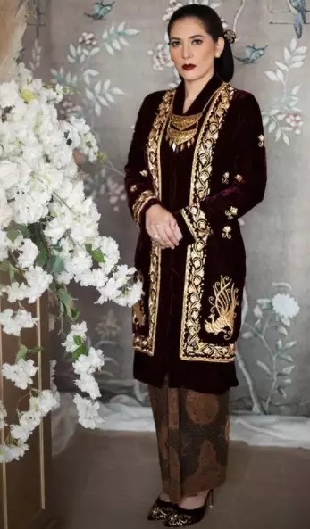 seleb kenakan kebaya karya Didiet Maulana © Instagram/@didietmaulana