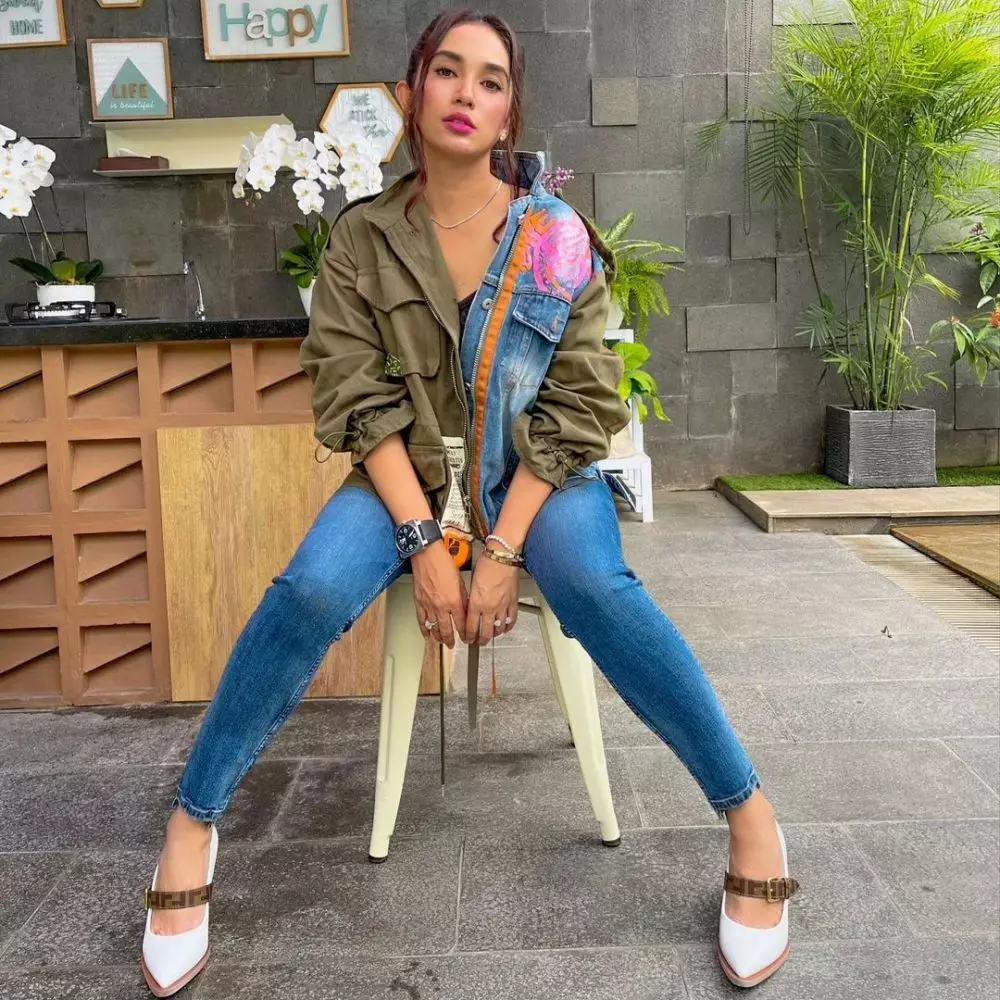 Cerita seleb jalani operasi pengangkatan kista © Instagram