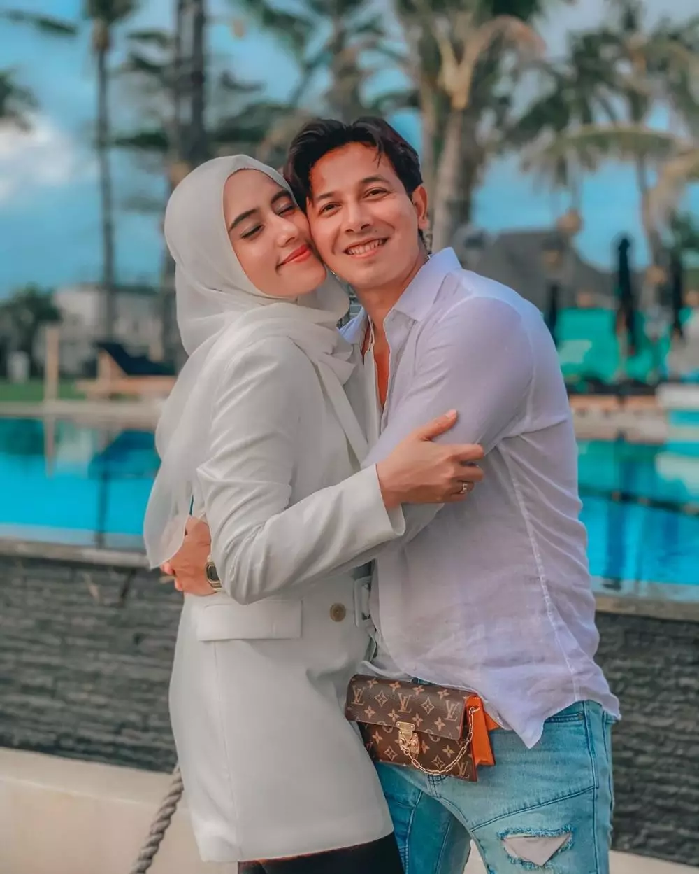 Lamaran seleb disiarkan di TV © 2021 berbagai sumber