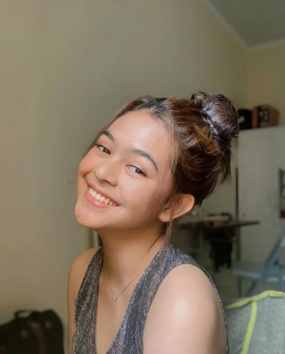 Potret aktris sinetron Badai Pasti Berlalu dengan tampilan flawless © Instagram Potret aktris sinetron Badai Pasti Berlalu dengan tampilan flawless © Instagram