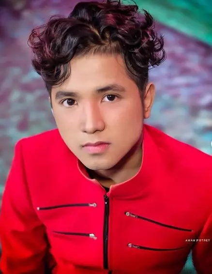 Model gaya rambut unik ala Jirayut © Instagram/@jirayutdaa4official