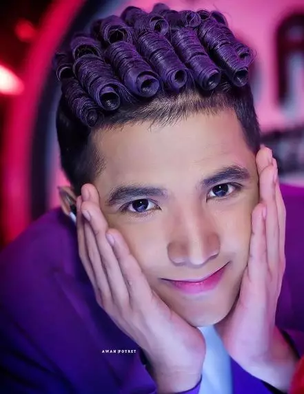 Model gaya rambut unik ala Jirayut © Instagram/@jirayutdaa4official