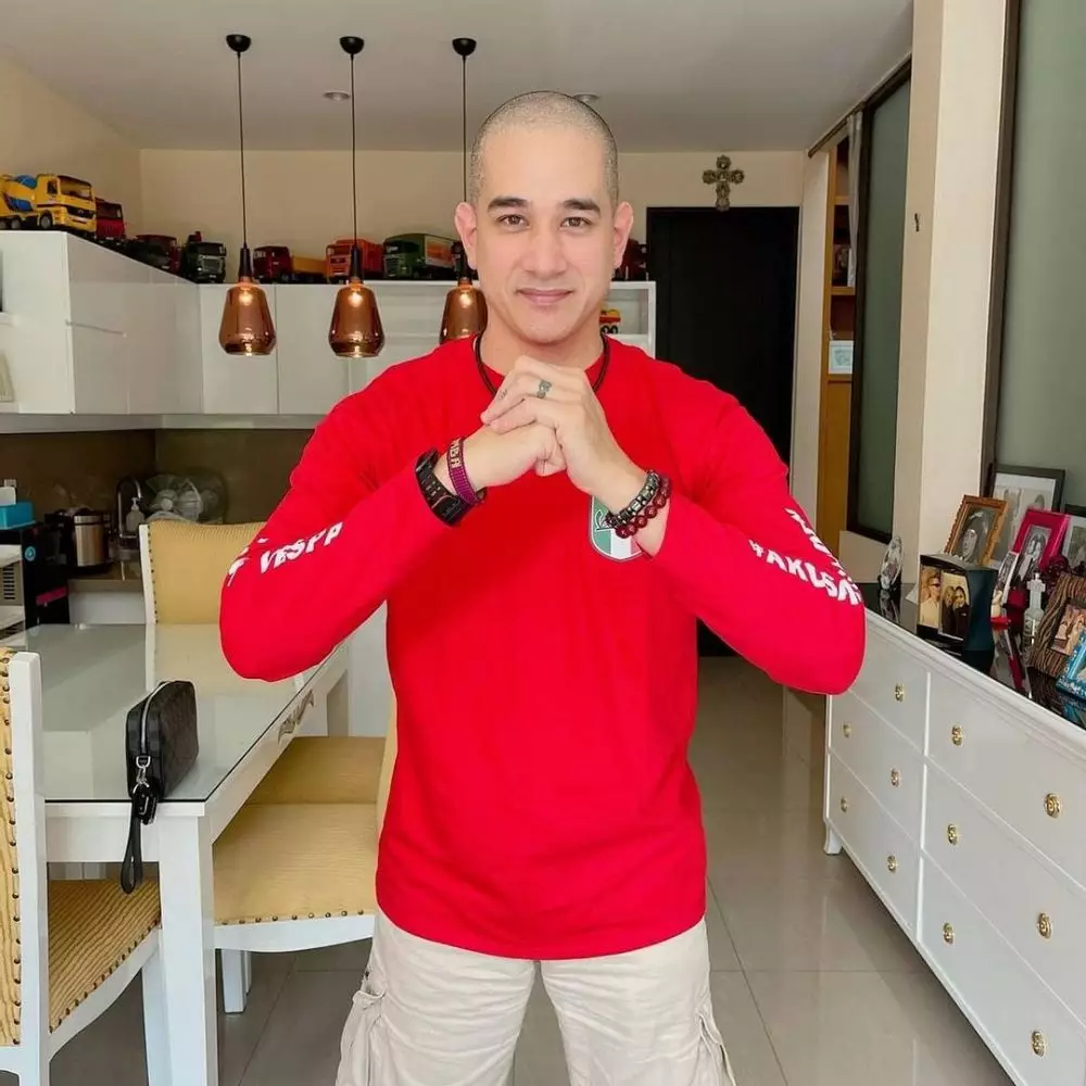 Pesinetron pemilik kos © Instagram