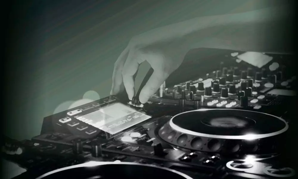 EMPC 2021 © 2021 brilio.net