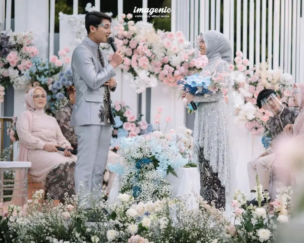 momen lamaran Lesty dan Billar © 2021 brilio.net